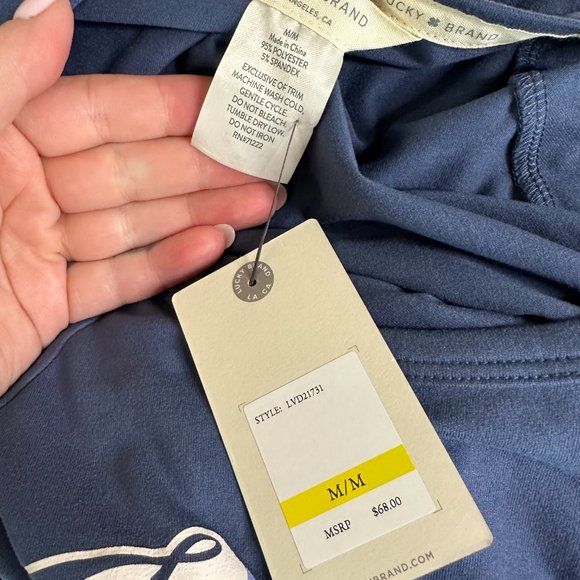 Lucky Brand Blue Long Sleeve Graphic Shirt Women's Medium NEW - Picture 5 of 5